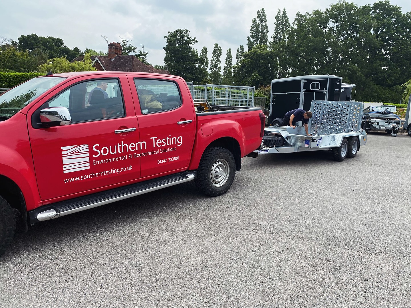 A new GH1054 trailer has been collected today by Southern Testing for use with one of their testing rigs. The trailer will be incorporated into their existing setup as part of their ongoing testing operations.